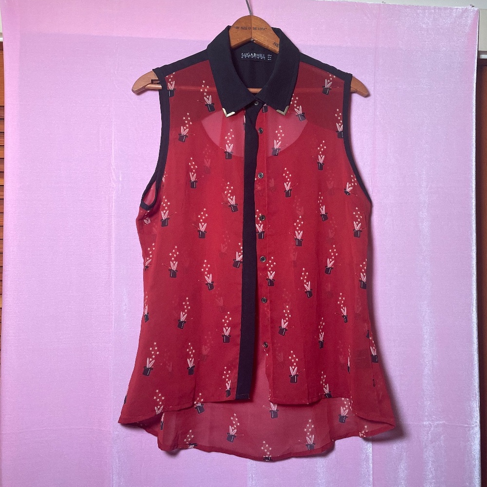 Red magic hat blouse - Picture 5 of 8